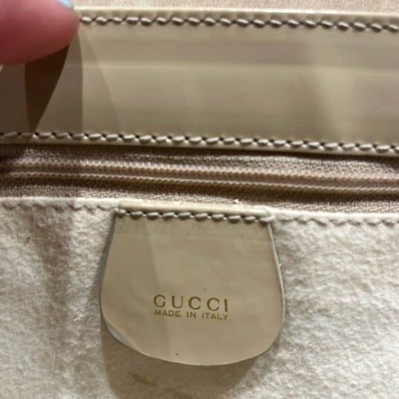 Gucci Patent Leather Clutch Handbag, Vintage (1980’s) Authentic. Light Tan/Bone - Picture 8 of 10